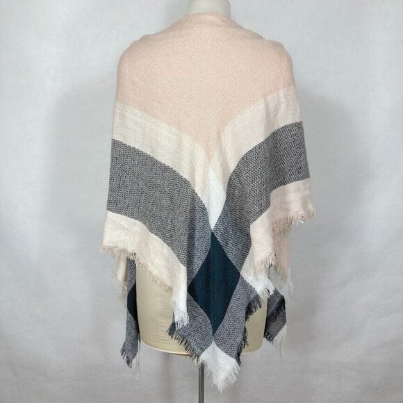 Soft Pink and Gray Triangle Large Plaid Frayed Edges Scarf Shawl Wrap - Picture 4 of 5